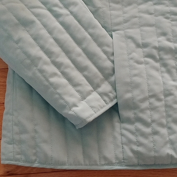 Chico's Aqua Large (2) Quilted Light Weight Zip Jacket - Picture 3 of 6